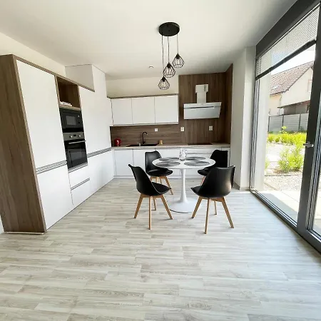 Apartman S Terasou - Victory Port